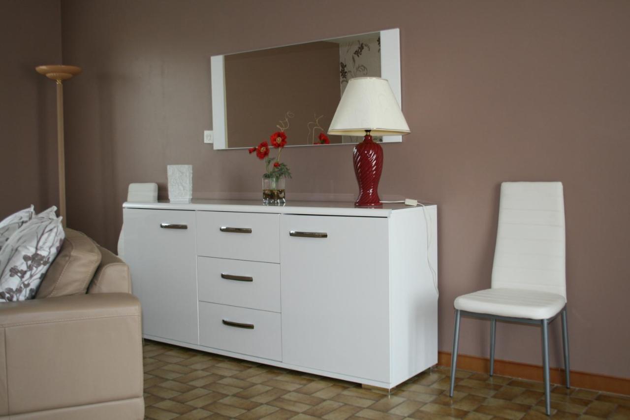 1 Bedroom House 20Min Walk To Centre In Турню Екстериор снимка